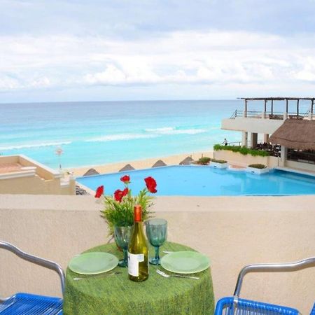 Ocean Front Suite, Balcony, Kitchen. 坎昆 外观 照片